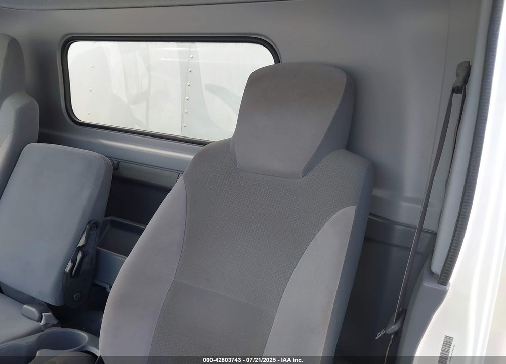 2019 ISUZU NPR HD VIN: 54DC4W1C1KS807854