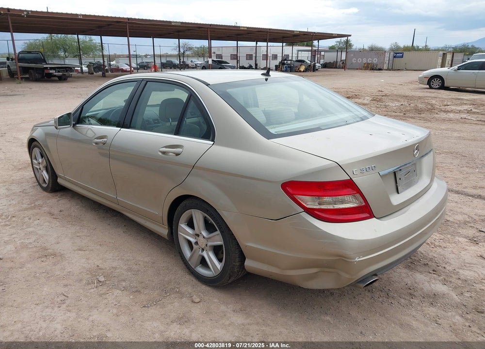 2011 MERCEDES-BENZ C CLASS VIN: WDDGF5EB8BR184662