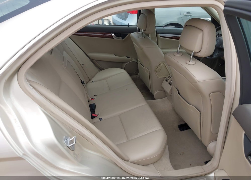 2011 MERCEDES-BENZ C CLASS VIN: WDDGF5EB8BR184662