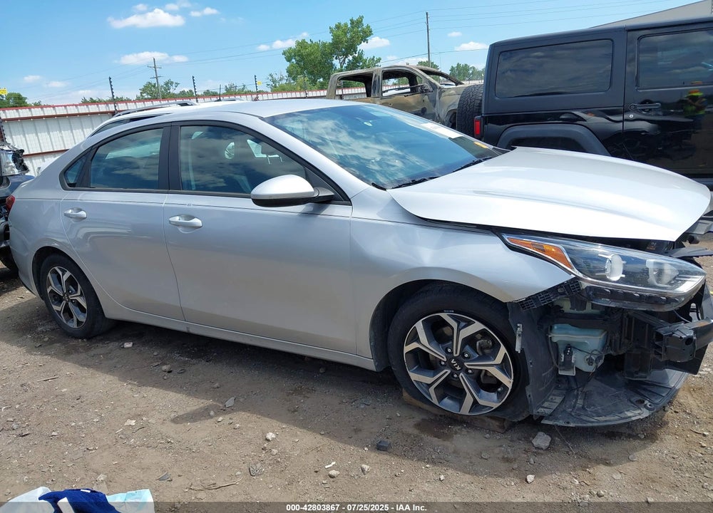 2019 KIA FORTE VIN: 3KPF24AD1KE135527