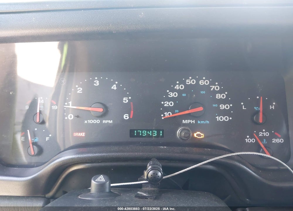 2005 JEEP WRANGLER X VIN: 1J4FA39SX5P330718
