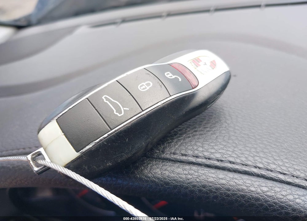 2012 PORSCHE PANAMERA VIN: WP0AA2A70CL071324