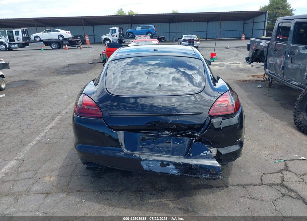2012 PORSCHE PANAMERA VIN: WP0AA2A70CL071324