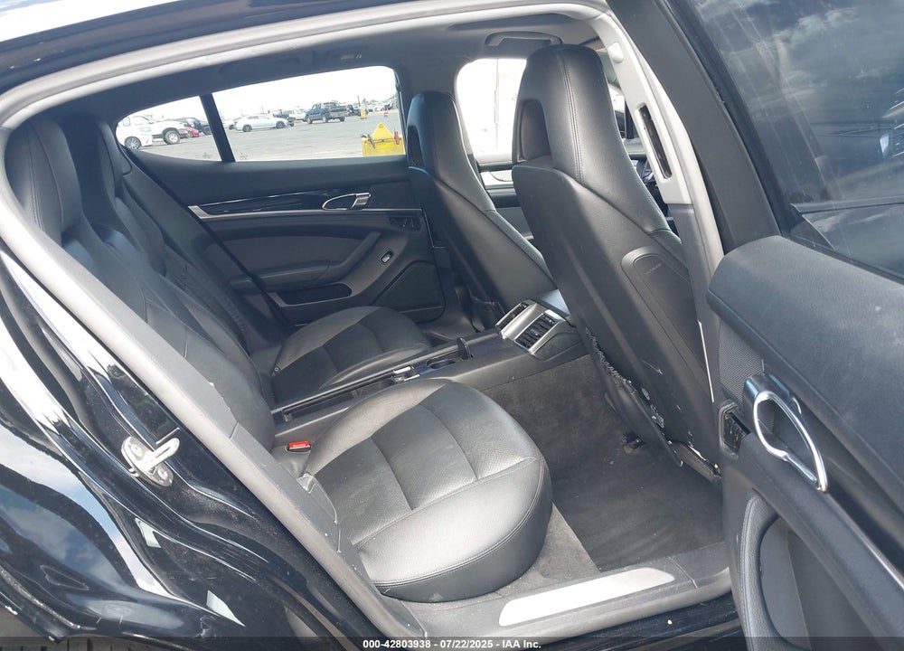 2012 PORSCHE PANAMERA VIN: WP0AA2A70CL071324