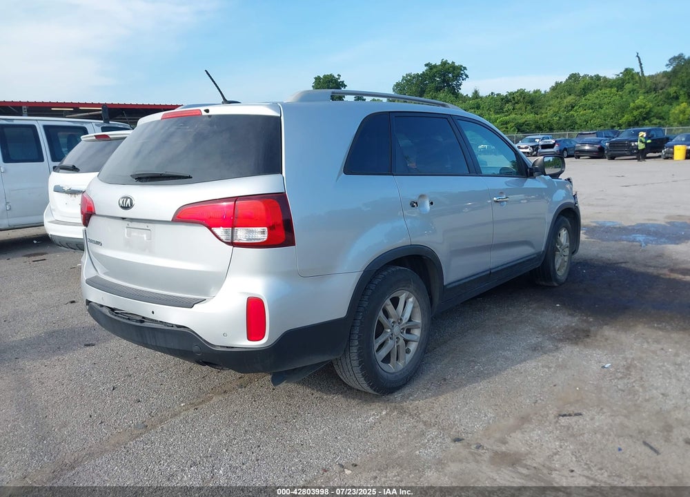 2015 KIA SORENTO VIN: 5XYKT3A62FG630173