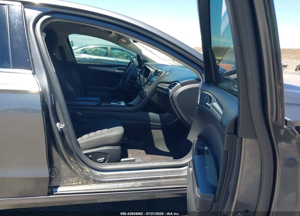 2019 FORD FUSION VIN: 3FA6P0HD1KR152021