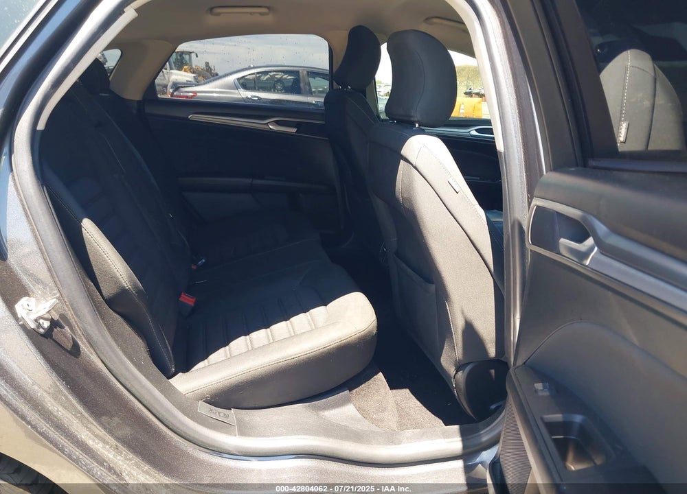 2019 FORD FUSION VIN: 3FA6P0HD1KR152021