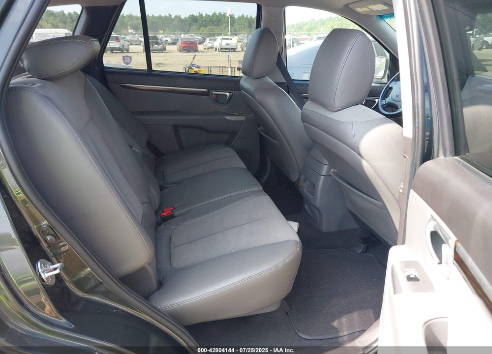 2012 HYUNDAI SANTA FE VIN: 5XYZHDAG2CG140181