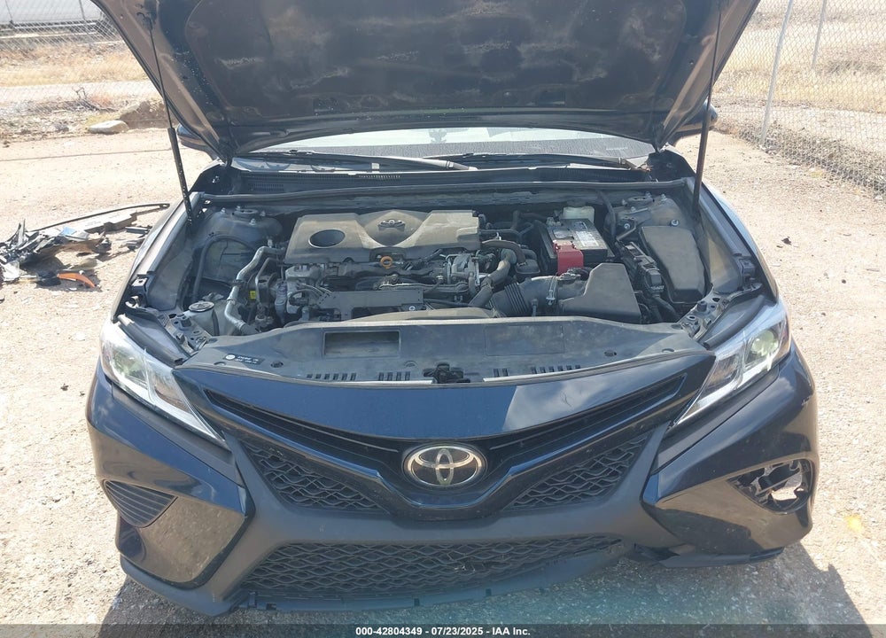 2018 TOYOTA CAMRY VIN: 4T1B11HK0JU616711