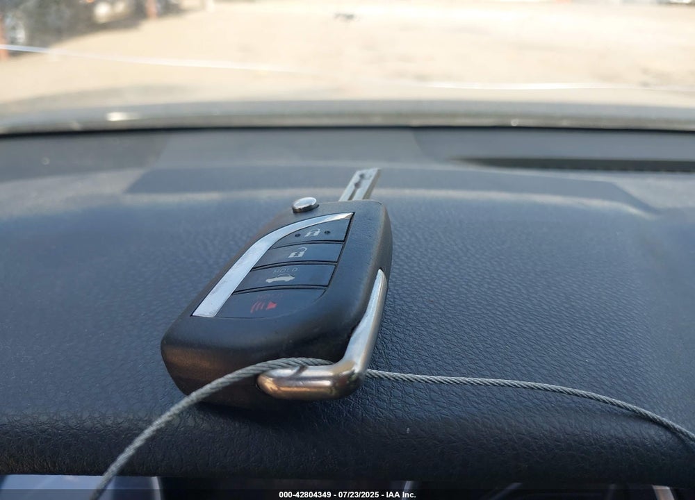 2018 TOYOTA CAMRY VIN: 4T1B11HK0JU616711