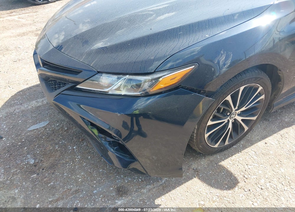 2018 TOYOTA CAMRY VIN: 4T1B11HK0JU616711