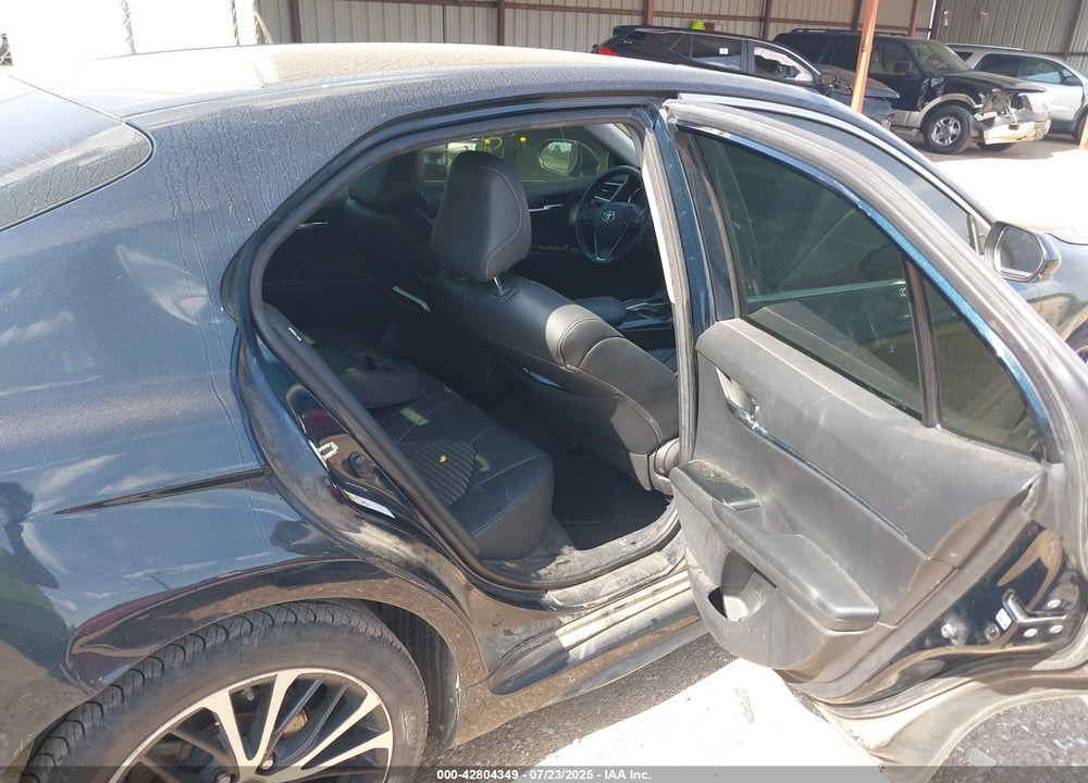 2018 TOYOTA CAMRY VIN: 4T1B11HK0JU616711