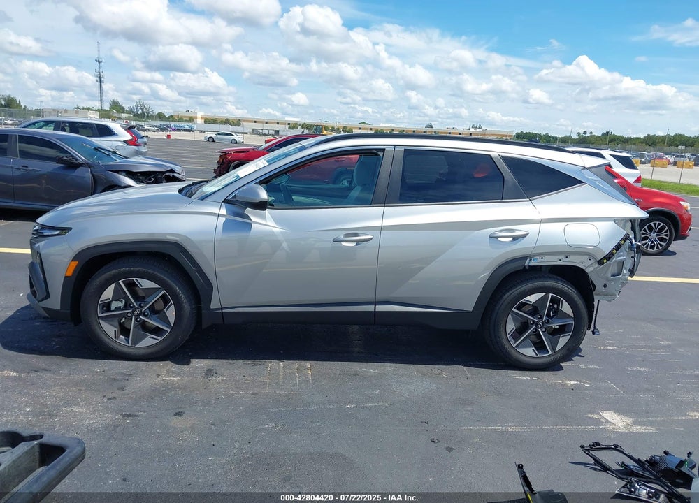 2025 HYUNDAI TUCSON VIN: 5NMJB3DE3SH588128