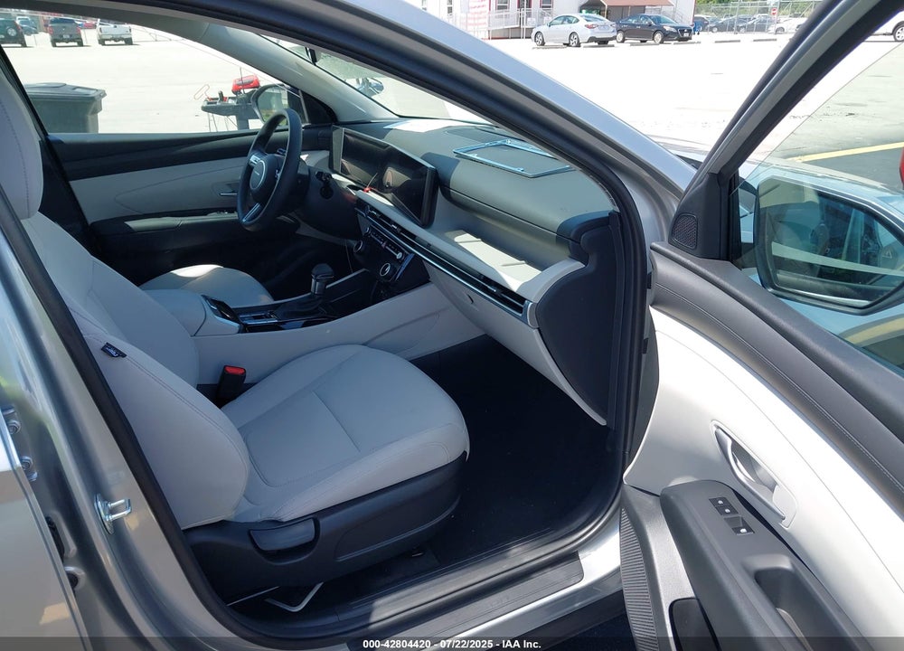 2025 HYUNDAI TUCSON VIN: 5NMJB3DE3SH588128