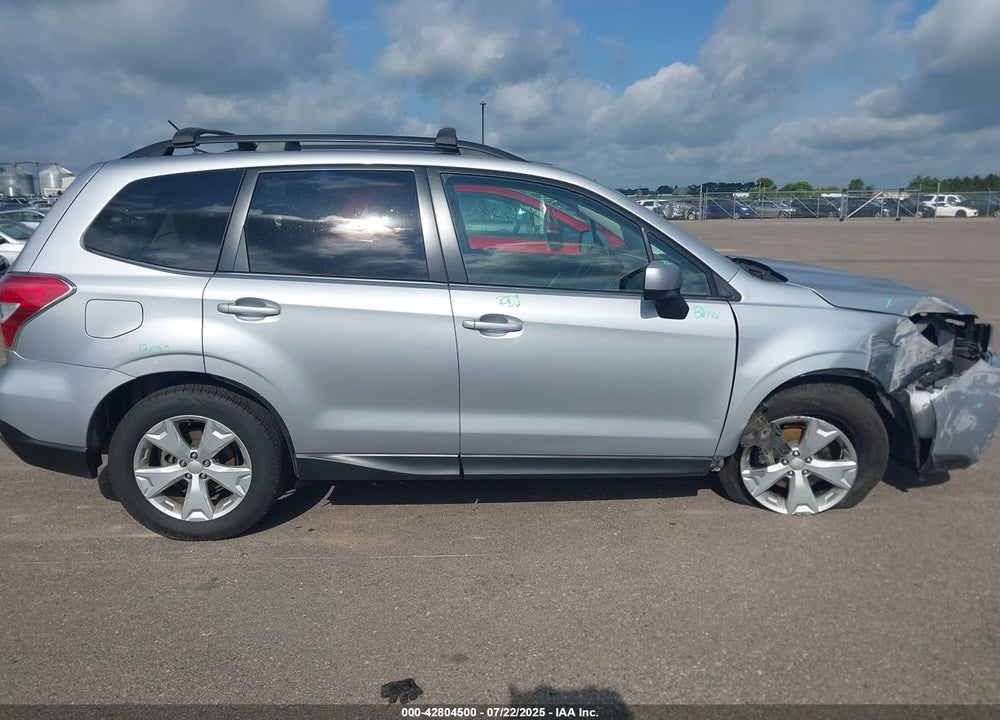 2015 SUBARU FORESTER VIN: JF2SJAFC1FH513458