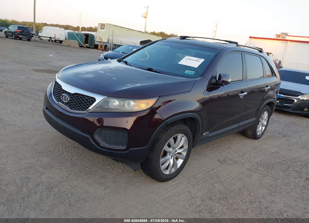 2011 KIA SORENTO VIN: 5XYKTDA22BG119673