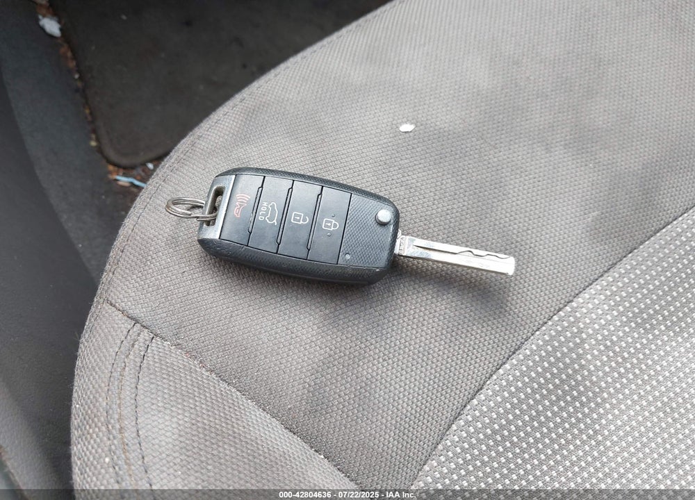 2014 KIA SPORTAGE VIN: KNDPBCAC6E7548747