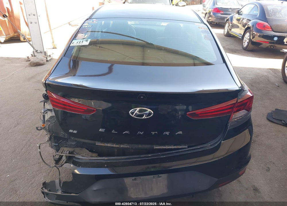 2019 HYUNDAI ELANTRA VIN: 5NPD74LF2KH405562