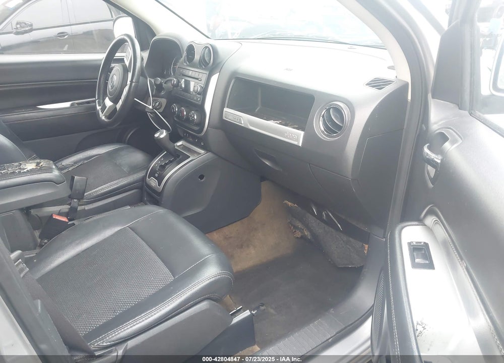 2016 JEEP COMPASS VIN: 1C4NJCEA8GD704813