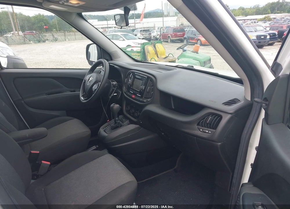 2022 RAM PROMASTER CITY CARGO VAN VIN: ZFBHRFAB2N6Y58220