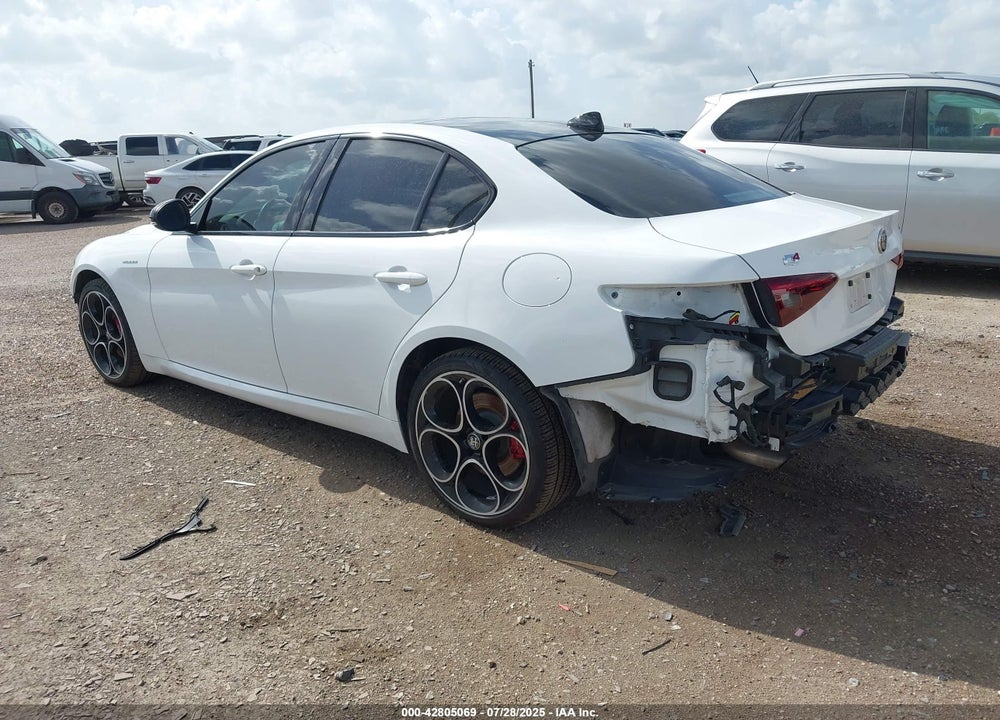 2022 ALFA ROMEO GIULIA VIN: ZARFANBN2N7665760