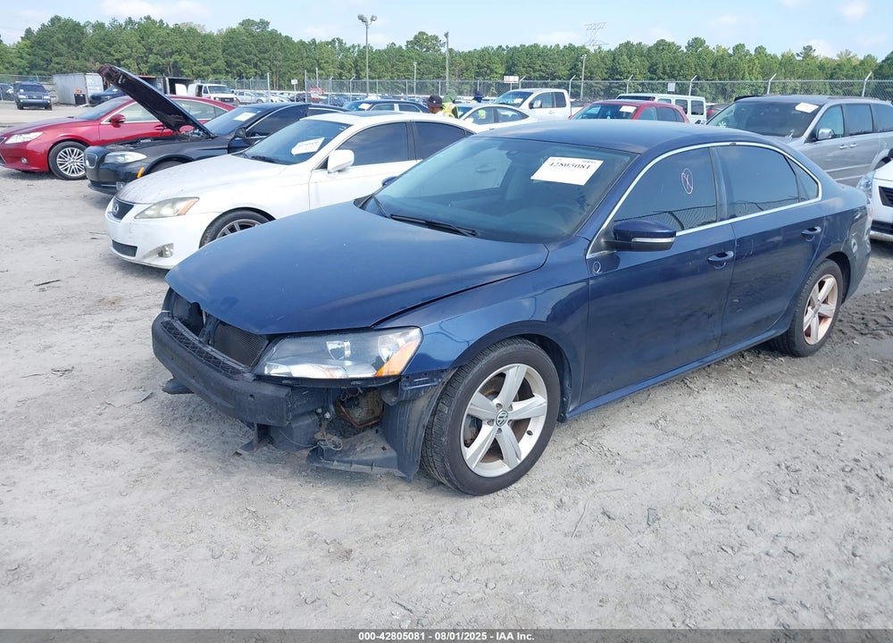 2013 VOLKSWAGEN PASSAT VIN: 1VWBP7A33DC053900