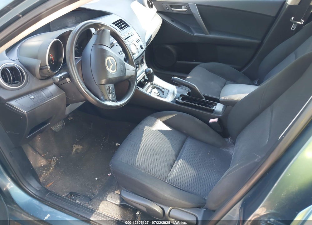 2011 MAZDA 3 VIN: JM1BL1UG3B1390988