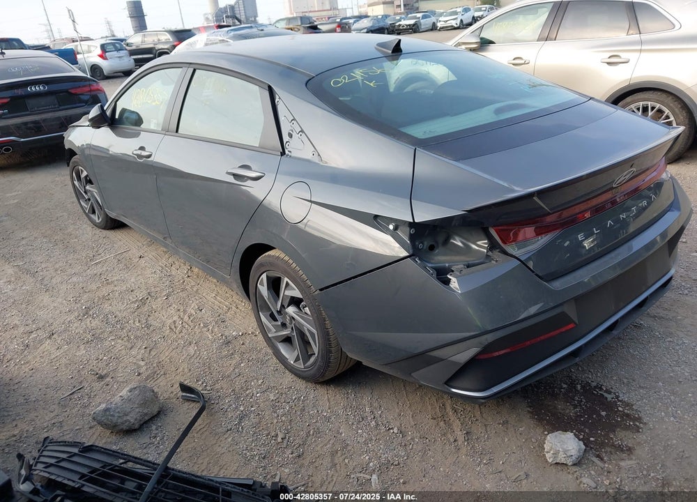2025 HYUNDAI ELANTRA VIN: KMHLM4DG3SU021156