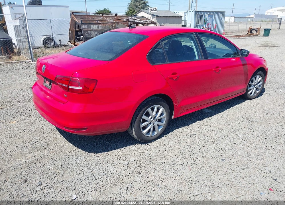 2015 VOLKSWAGEN JETTA 1.8T SE VIN: 3VWD17AJ4FM205418