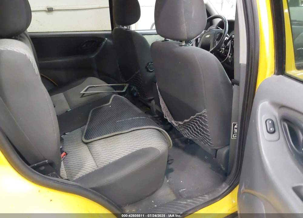 2003 FORD ESCAPE VIN: 1FMYU93113KA13036