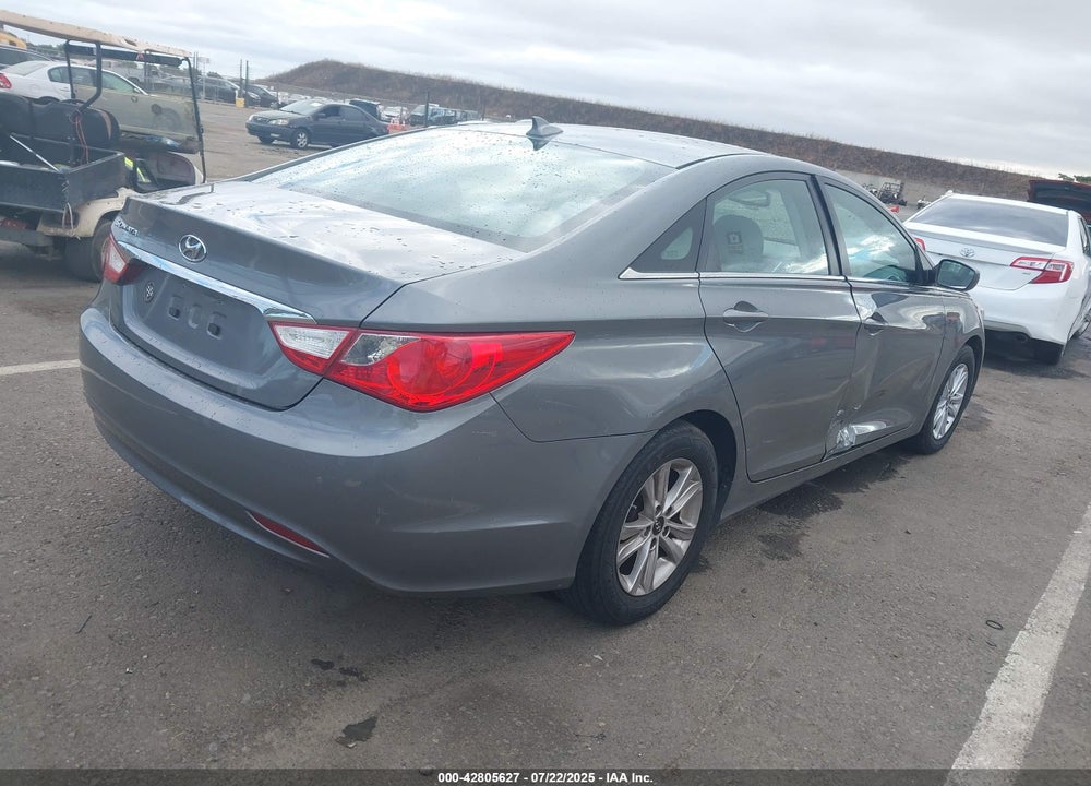 2013 HYUNDAI SONATA VIN: 5NPEB4AC0DH705678