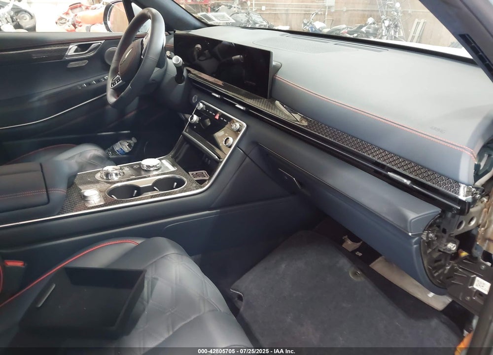 2025 GENESIS GV80 VIN: KMUJBESC2SU273887