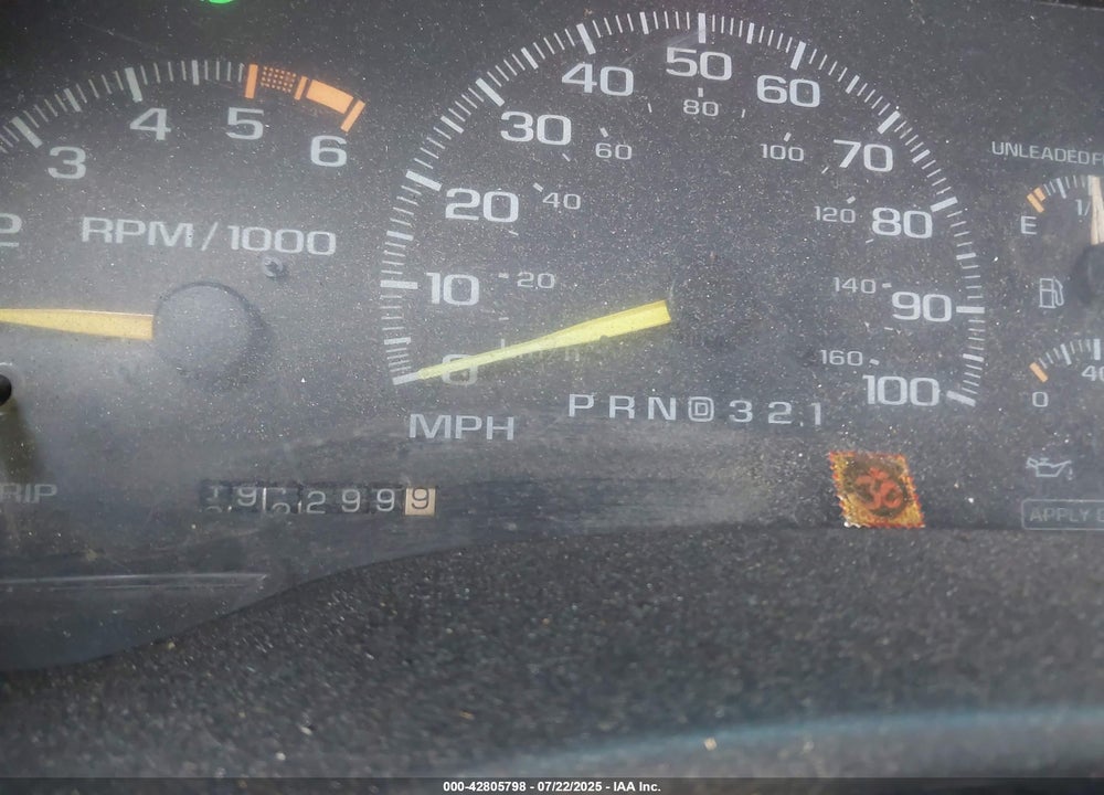 1996 CHEVROLET GMT-400 C1500 VIN: 2GCEC19W8T1234924