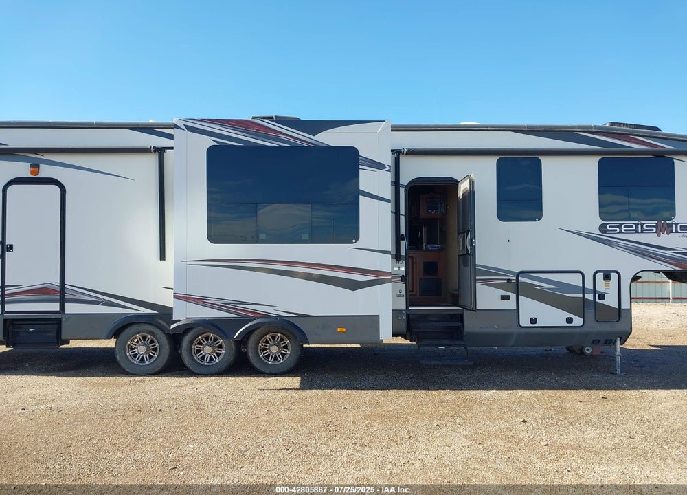 2013 JAYCO SEISMIC 40' 5TH WHEEL VIN: 1UJCJSCV7D19B0060