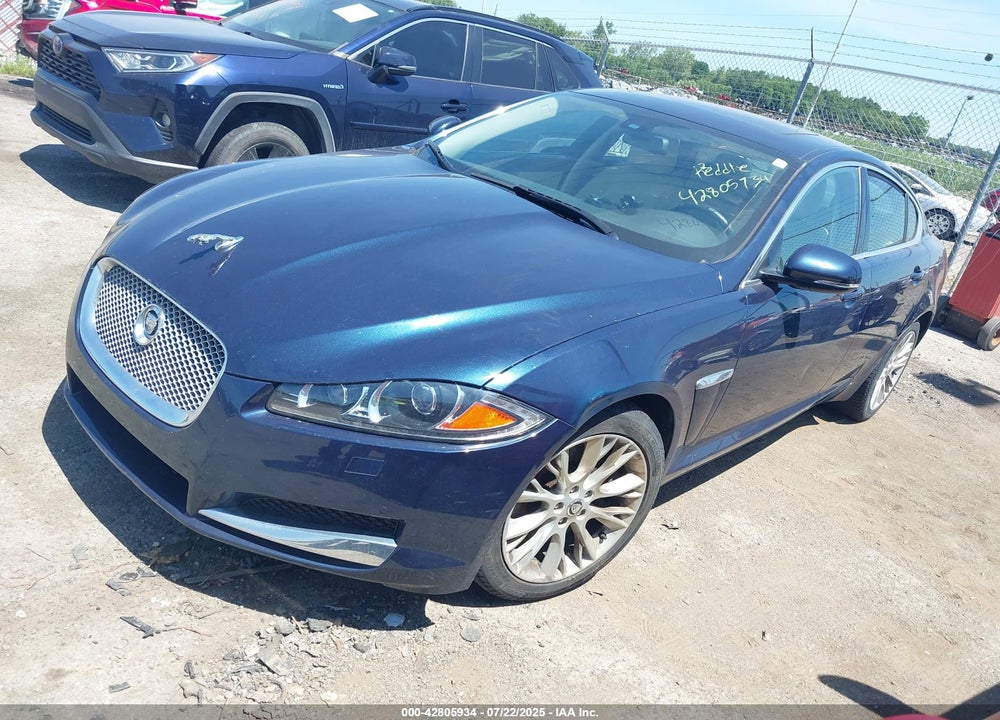 2013 JAGUAR XF VIN: SAJWA0E75D8S69469