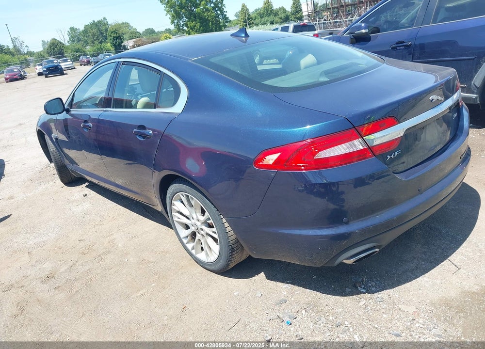 2013 JAGUAR XF VIN: SAJWA0E75D8S69469