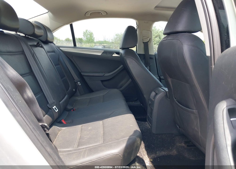 2016 VOLKSWAGEN JETTA VIN: 3VWD67AJ0GM253114