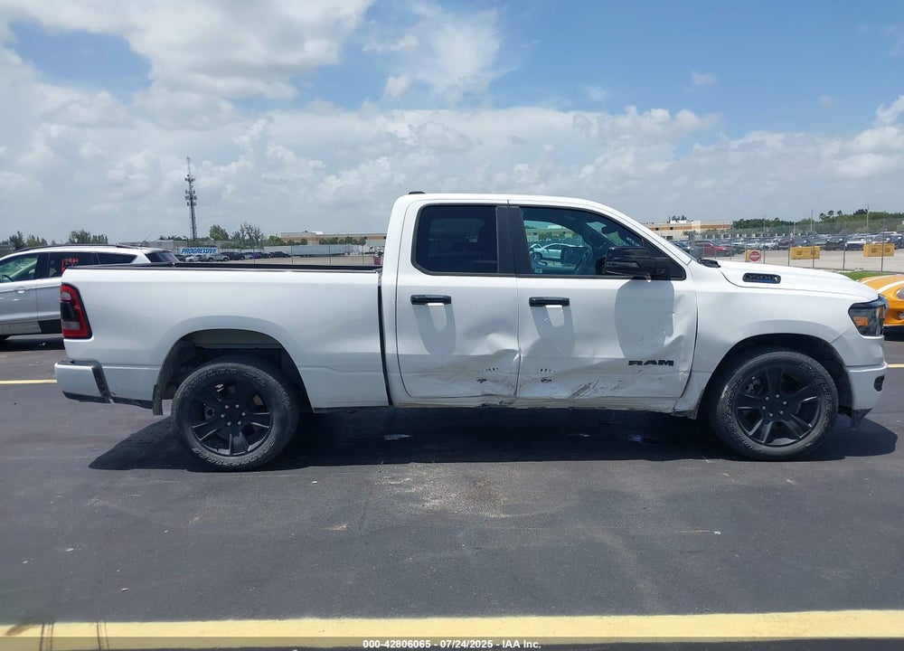 2024 RAM 1500 BIG HORN 4X2 6'4 BOX VIN: 1C6RREBT3RN152248