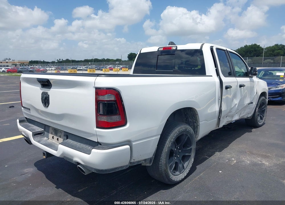 2024 RAM 1500 BIG HORN 4X2 6'4 BOX VIN: 1C6RREBT3RN152248