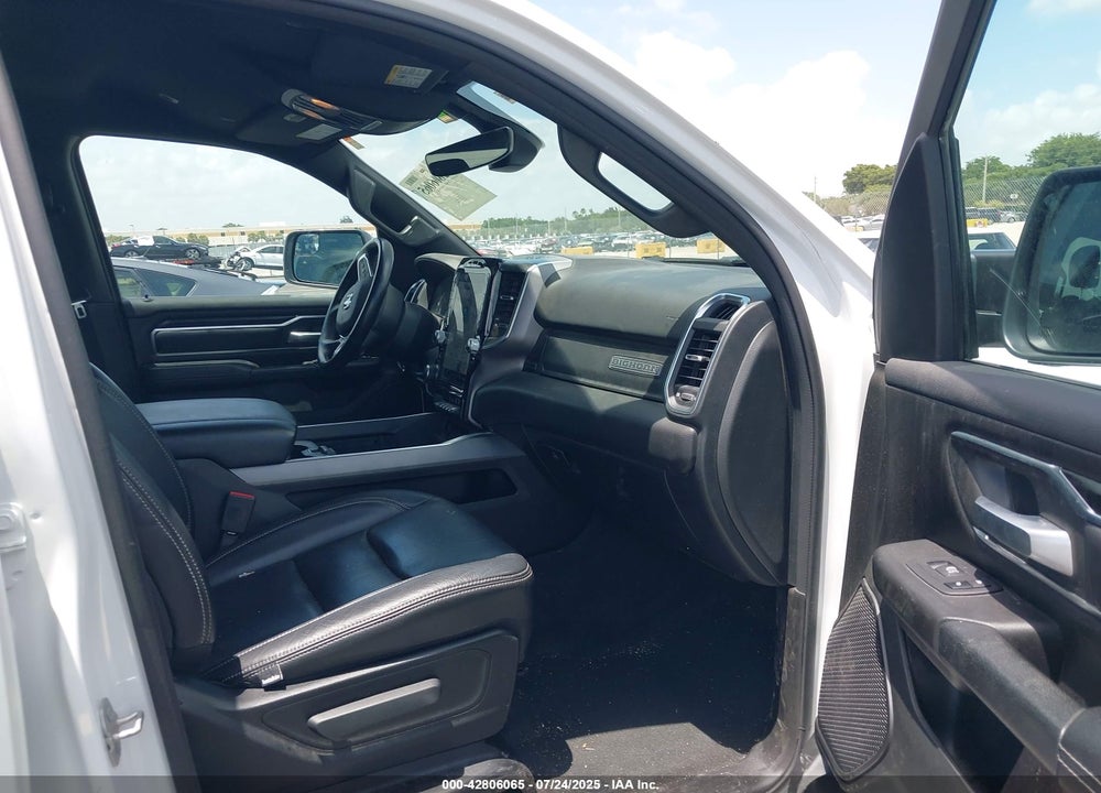 2024 RAM 1500 BIG HORN 4X2 6'4 BOX VIN: 1C6RREBT3RN152248