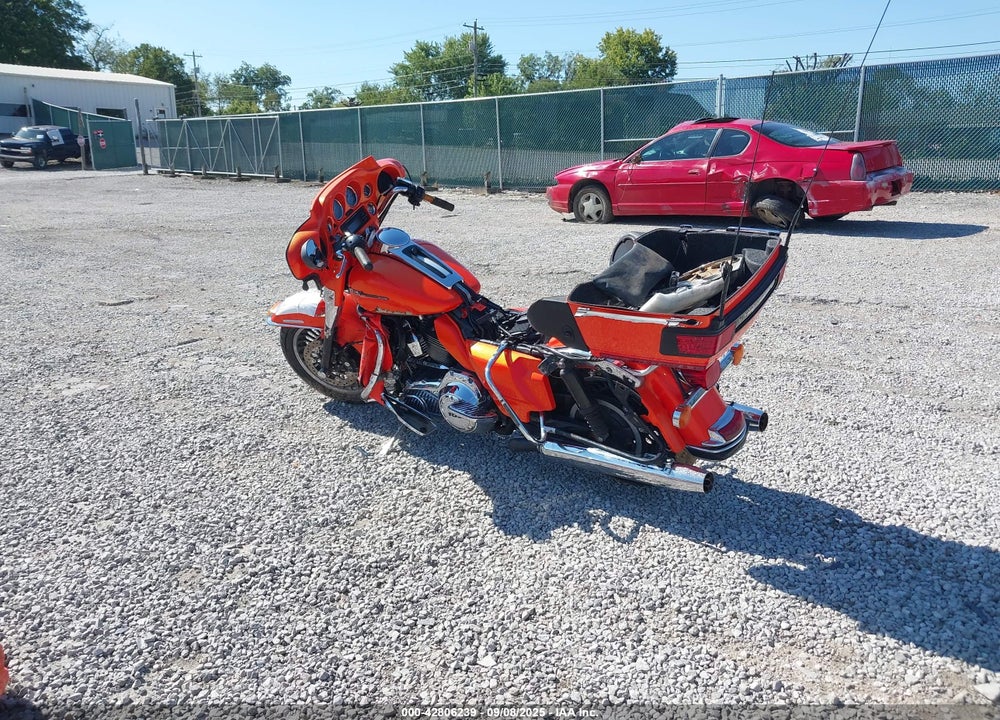 2012 HARLEY-DAVIDSON FLHTK ELECTRA GLIDE ULTRA LTD VIN: 1HD1KEM11CB687687