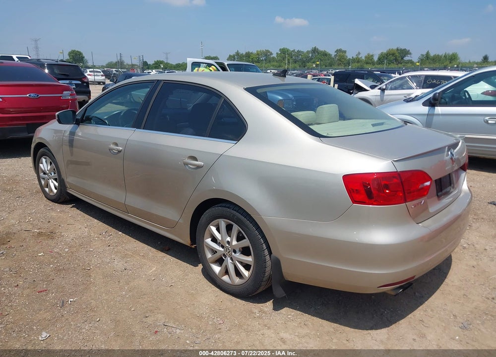 2014 VOLKSWAGEN JETTA VIN: 3VWD17AJ4EM223299