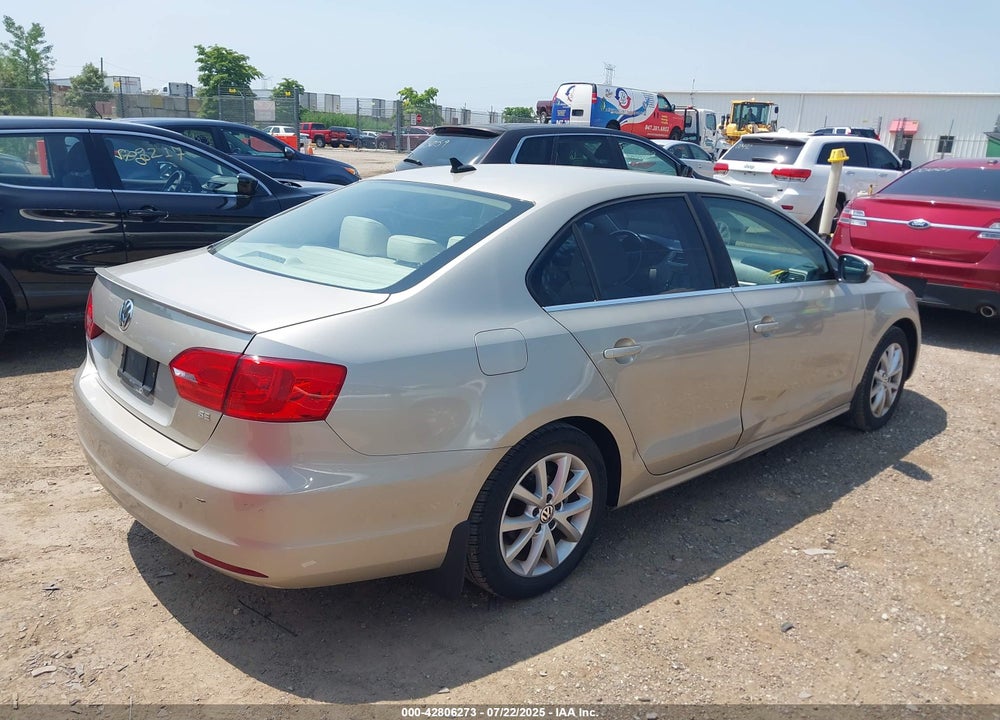 2014 VOLKSWAGEN JETTA VIN: 3VWD17AJ4EM223299