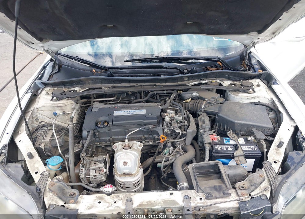 2013 HONDA ACCORD VIN: 1HGCT1B80DA010445