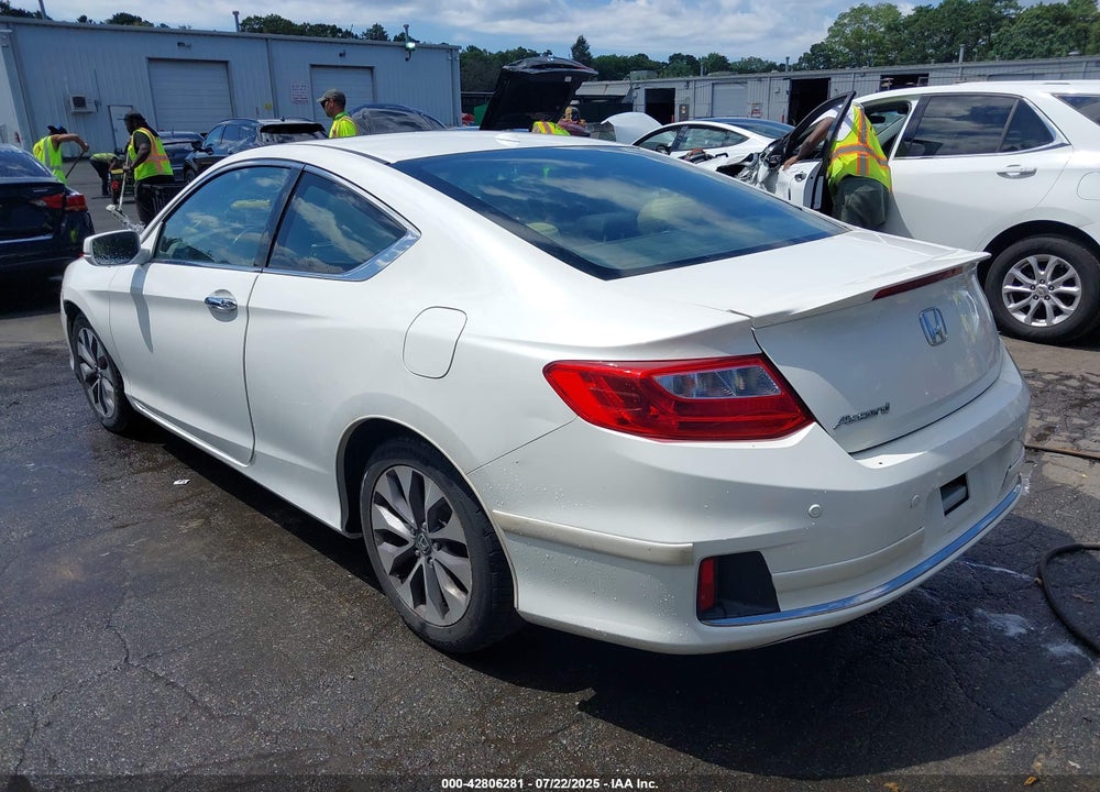 2013 HONDA ACCORD VIN: 1HGCT1B80DA010445