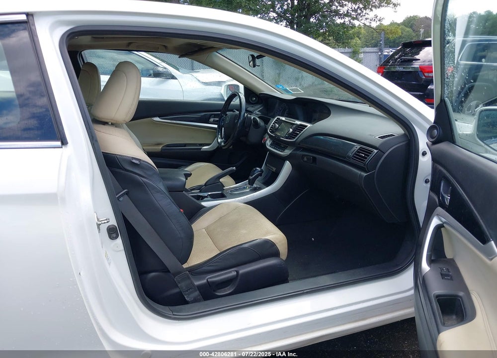 2013 HONDA ACCORD VIN: 1HGCT1B80DA010445