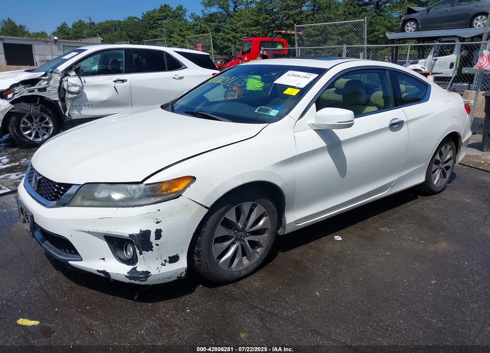 2013 HONDA ACCORD VIN: 1HGCT1B80DA010445