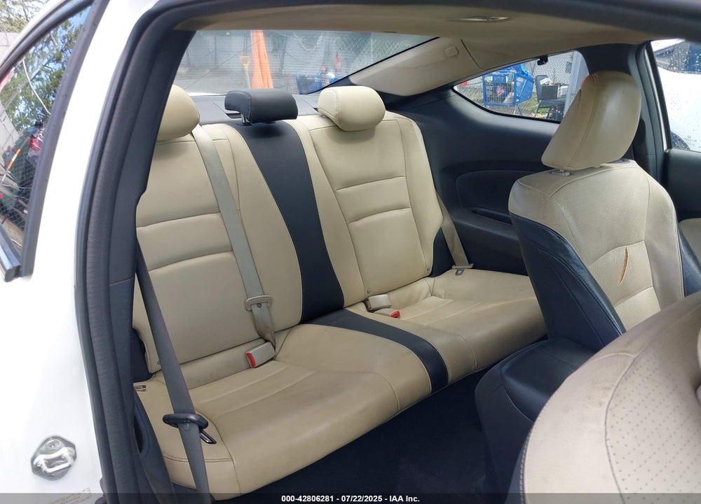 2013 HONDA ACCORD VIN: 1HGCT1B80DA010445