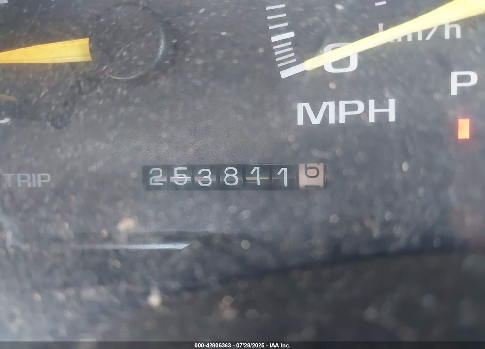 1999 CHEVROLET SUBURBAN 1500 VIN: 3GNFK16R7XG187251