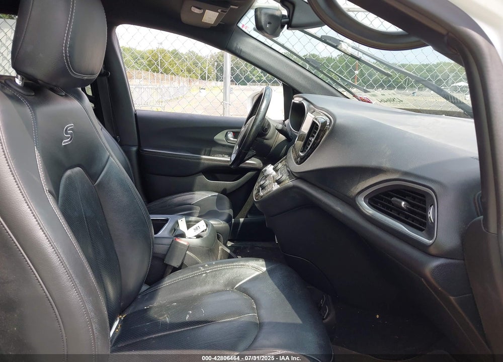 2018 CHRYSLER PACIFICA TOURING L PLUS VIN: 2C4RC1EG9JR171928
